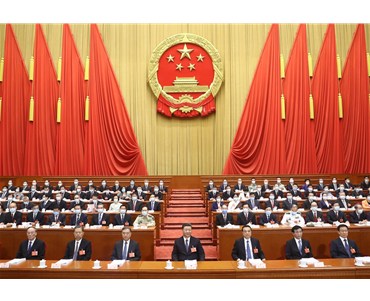 习近平出席十三届全国人大三次会议开幕会