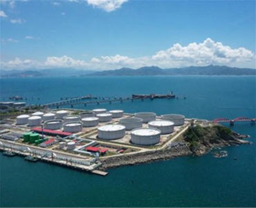 全省首个！大亚湾30万吨级公用型油码头投入运营